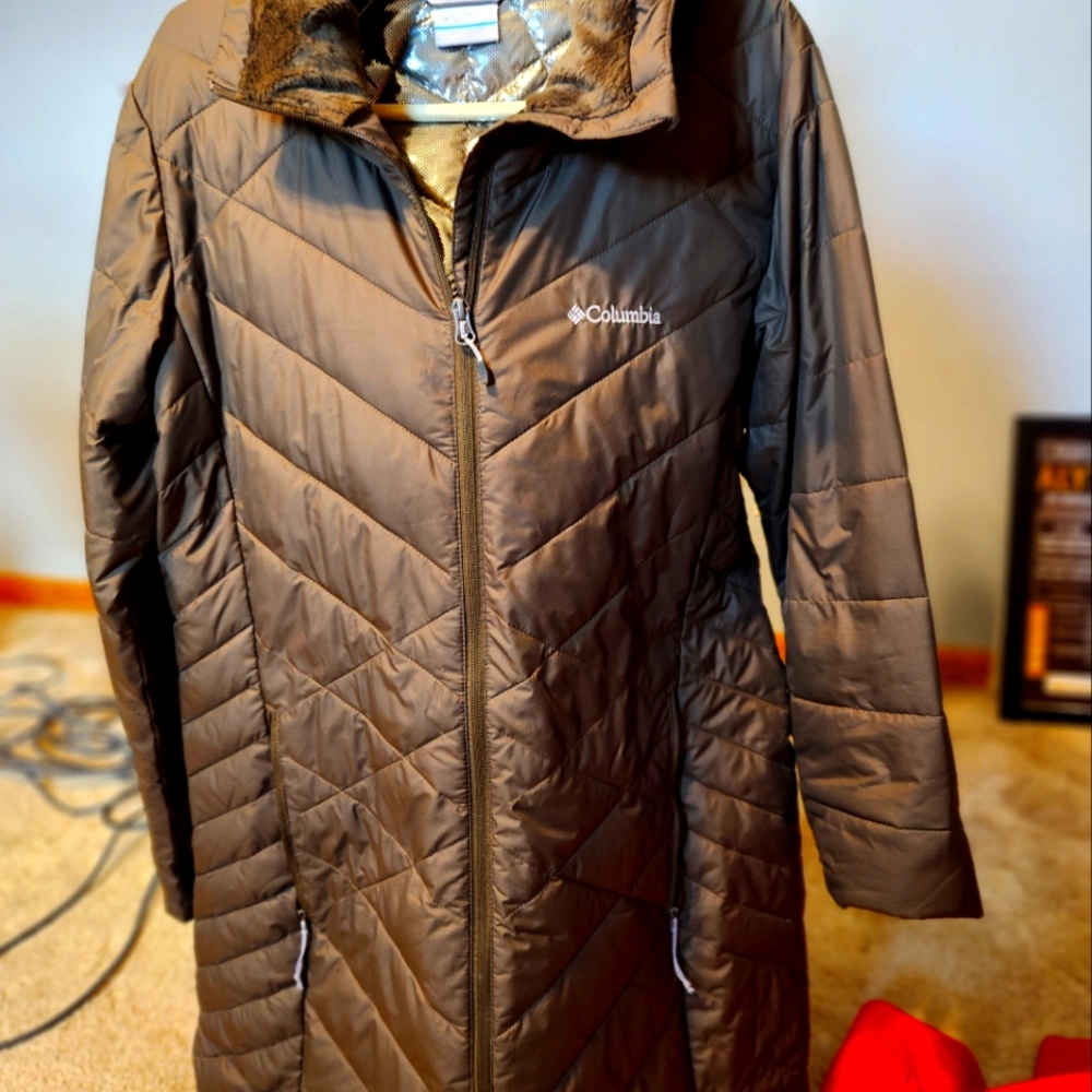 Columbia Women's Dark Green Ski Jacket